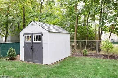 112 Diamond Bridge Ave, Hawthorne, NJ 07506 - Photo 19