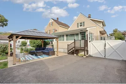 112 Diamond Bridge Ave, Hawthorne, NJ 07506 - Photo 15