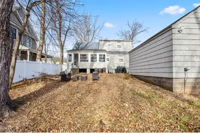 128 E Roselle Avenue, Roselle Park, NJ 07204 - Photo 31