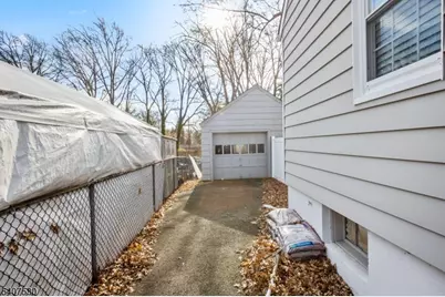 128 E Roselle Avenue, Roselle Park, NJ 07204 - Photo 27