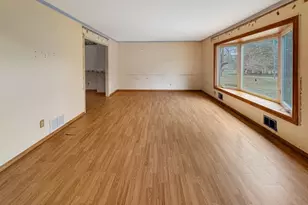 4 Hadlar Dr, Clinton Township, NJ 08833 - Photo 5