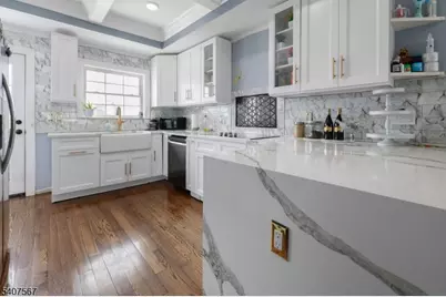 695 Ridge St, Newark, NJ 07104 - Photo 9