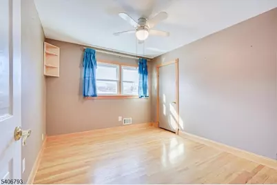 16 Peake Rd, Edison Twp., NJ 08837 - Photo 25