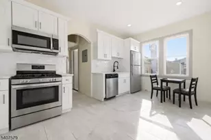 265 N 17th St, Bloomfield, NJ 07003 - Photo 3