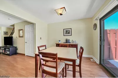 269 Spruce Ct, Raritan Township, NJ 08822 - Photo 7