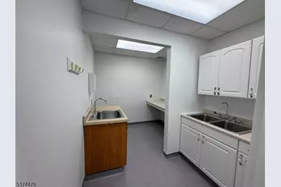 481 Memorial Pkwy, Phillipsburg, NJ 08865 - Photo 25