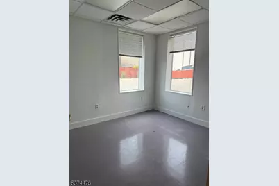 481 Memorial Pkwy, Phillipsburg, NJ 08865 - Photo 13