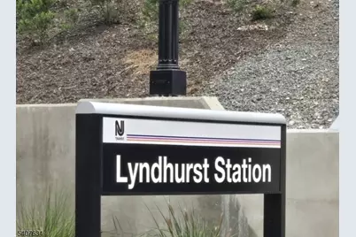 528 Valley Brook Ave, Lyndhurst Township, NJ 07071 - Photo 11