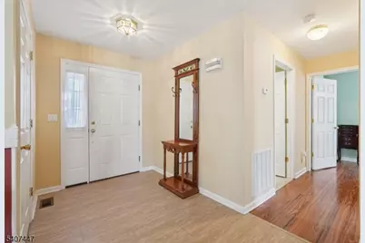 2 Caleb Ct, Hardyston Township, NJ 07419 - Photo 3