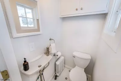 25 Melrose Pl, Montclair, NJ 07042 - Photo 19