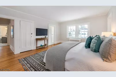 25 Melrose Pl, Montclair, NJ 07042 - Photo 21