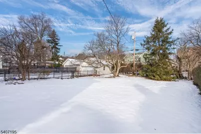 25 Melrose Pl, Montclair, NJ 07042 - Photo 37