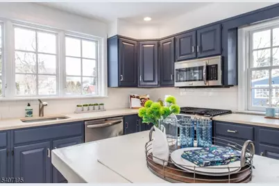 25 Melrose Pl, Montclair, NJ 07042 - Photo 5