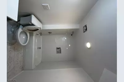 696 Dr Martin Luther King J, Newark, NJ 07102 - Photo 9