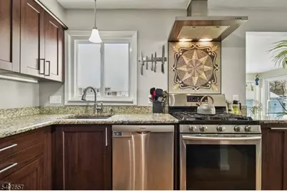 155 Netherwood Ave, North Plainfield, NJ 07062 - Photo 13