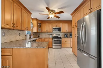 1 Via Vitale, Kenilworth, NJ 07033 - Photo 5