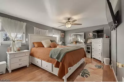 1 Via Vitale, Kenilworth, NJ 07033 - Photo 15