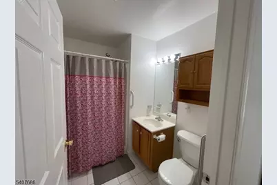 35 Chanda Ct, Clifton, NJ 07012 - Photo 11