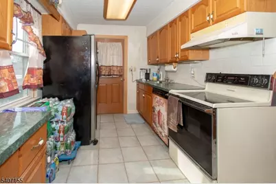 229 East Ln, Clark Township, NJ 07066 - Photo 11