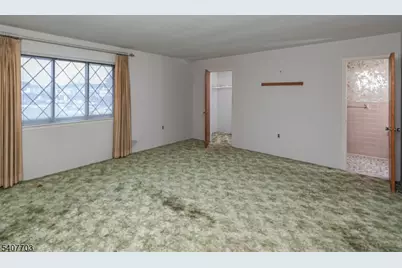 136 Wildflower Ln, Hillsborough Township, NJ 08844 - Photo 7