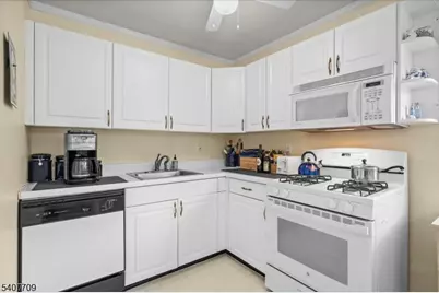 415 Pitney Pl #415, Morris Township, NJ 07960 - Photo 17