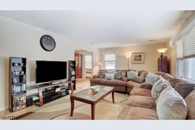 25 Woodland Ave, West Orange Township, NJ 07052 - Photo 7