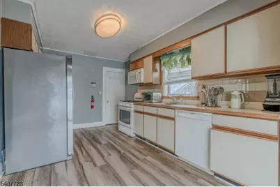 134 Stanton St, Rahway, NJ 07065 - Photo 9