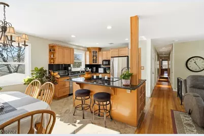 46 Arthur Rd, Hillsborough Township, NJ 08844 - Photo 9