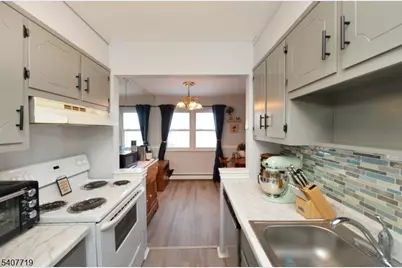 100 Pierson Miller Dr #4, Pompton Lakes, NJ 07442 - Photo 7