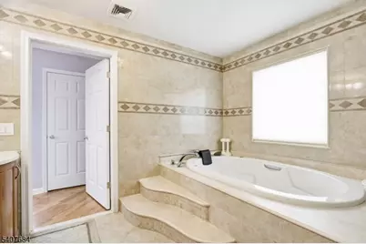 61 Carlisle Rd, Wayne Twp., NJ 07470 - Photo 7