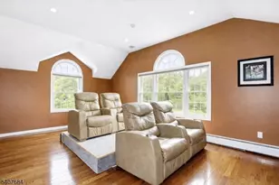 61 Carlisle Rd, Wayne Twp., NJ 07470 - Photo 9