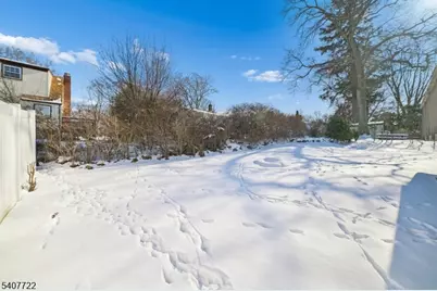 49 New York Ave, Jefferson Township, NJ 07849 - Photo 25