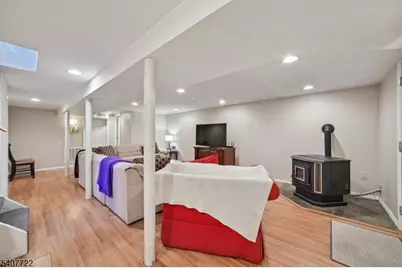 49 New York Ave, Jefferson Township, NJ 07849 - Photo 17