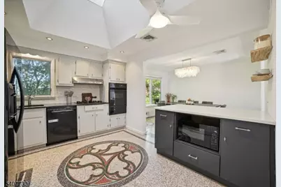 63 Hemlock Rd, Little Falls Township, NJ 07424 - Photo 9