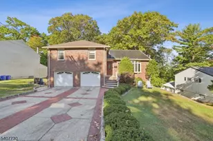 63 Hemlock Rd, Little Falls Township, NJ 07424 - Photo 1