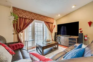 45 Amethyst Way, Franklin Township, NJ 08823 - Photo 9