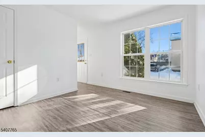 589 Tremont Ave #BCD, Orange, NJ 07050 - Photo 3