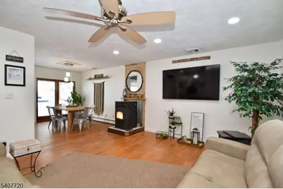 27 Grandview Ave, Jefferson Township, NJ 07460 - Photo 11