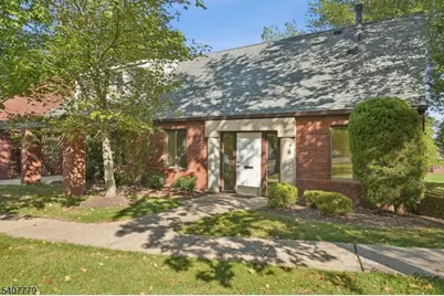 176 Tamarack Circle Ondo, Montgomery Township, NJ 08558 - Photo 3