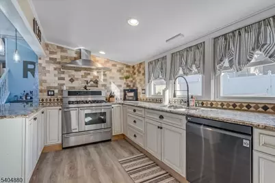 14 Oneida Trl, Wayne, NJ 07470 - Photo 11