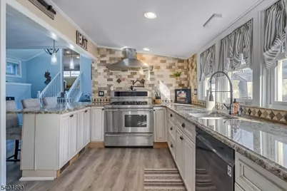 14 Oneida Trl, Wayne, NJ 07470 - Photo 9