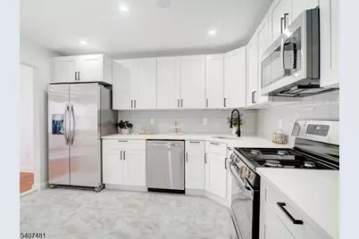 42 Krueger Ct, Newark, NJ 07103 - Photo 11