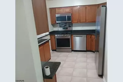 10 Leahy Ct, Franklin Township, NJ 08873 - Photo 3