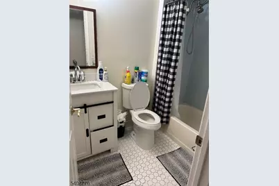 10 Leahy Ct, Franklin Township, NJ 08873 - Photo 9