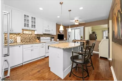 52 Manor Sq, Sparta Township, NJ 07871 - Photo 17