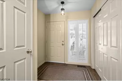 52 Manor Sq, Sparta Township, NJ 07871 - Photo 3