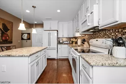 52 Manor Sq, Sparta Township, NJ 07871 - Photo 13