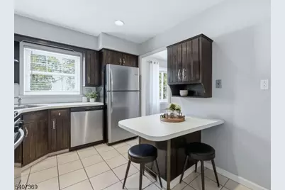 31 Randolph Pl, West Orange Township, NJ 07052 - Photo 11