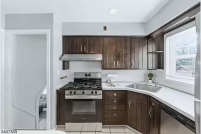 31 Randolph Pl, West Orange Township, NJ 07052 - Photo 13