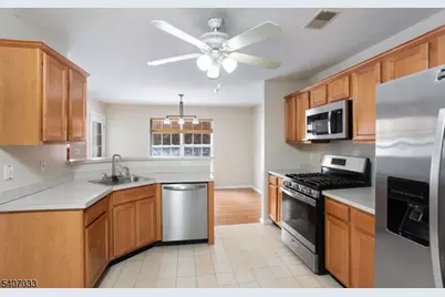 1058 Shadowlawn Dr, Green Brook Township, NJ 08812 - Photo 5